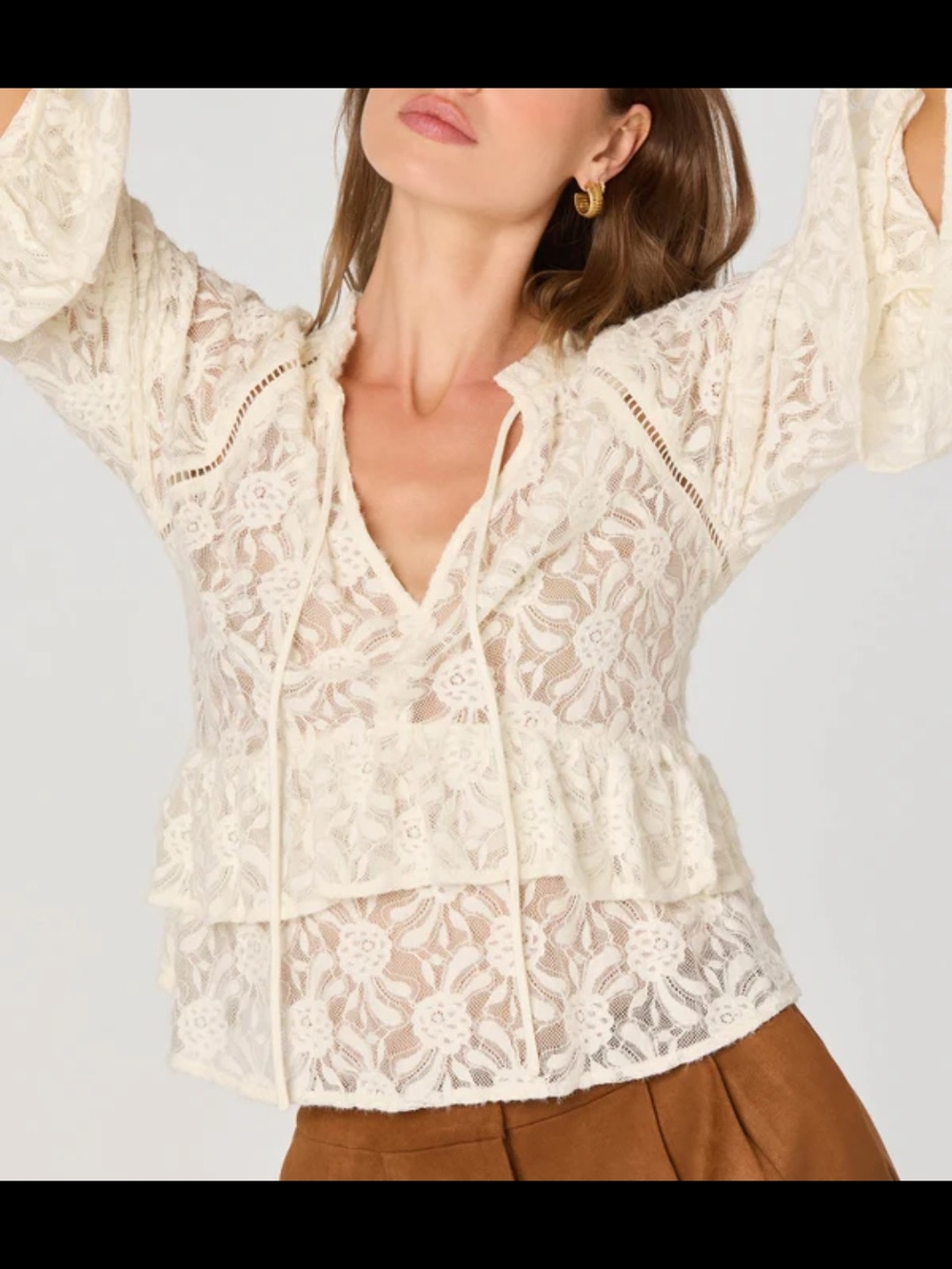 Astr Tiered Bell Sleeve Lace Top Sz. S